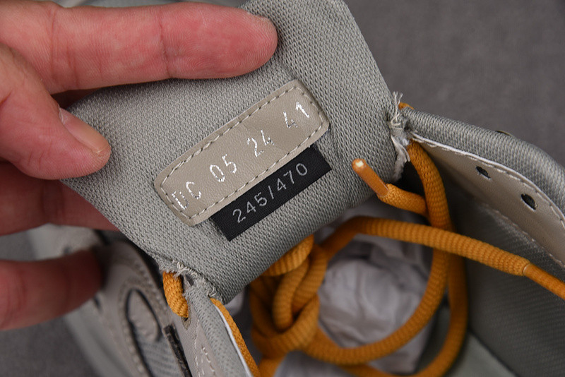 DR B30 Sneaker