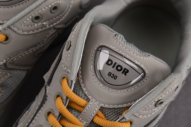 DR B30 Sneaker