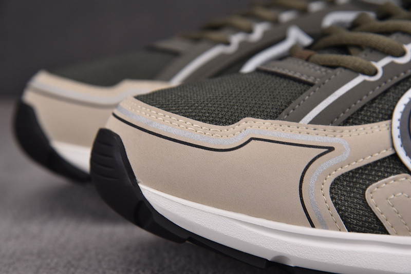 DR B30 Sneaker