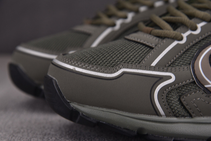 DR B30 Sneaker