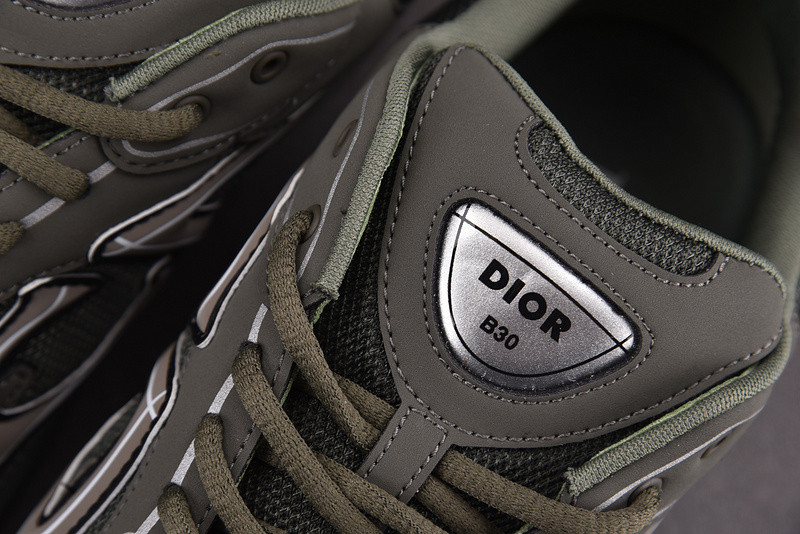 DR B30 Sneaker