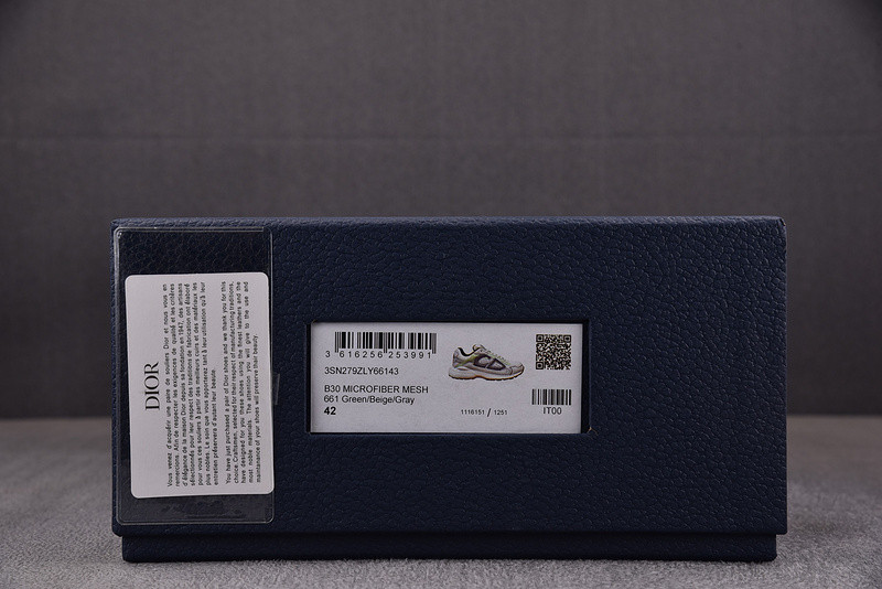 DR B30 Sneaker