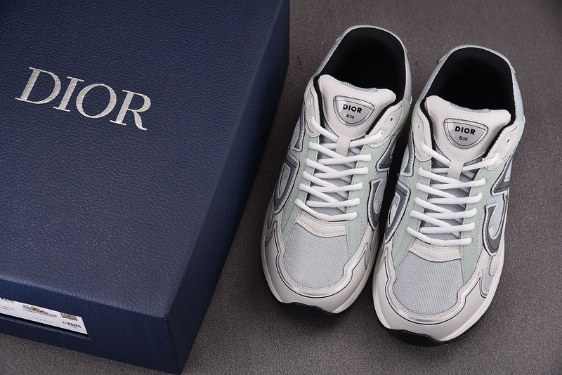 DR B30 Sneaker