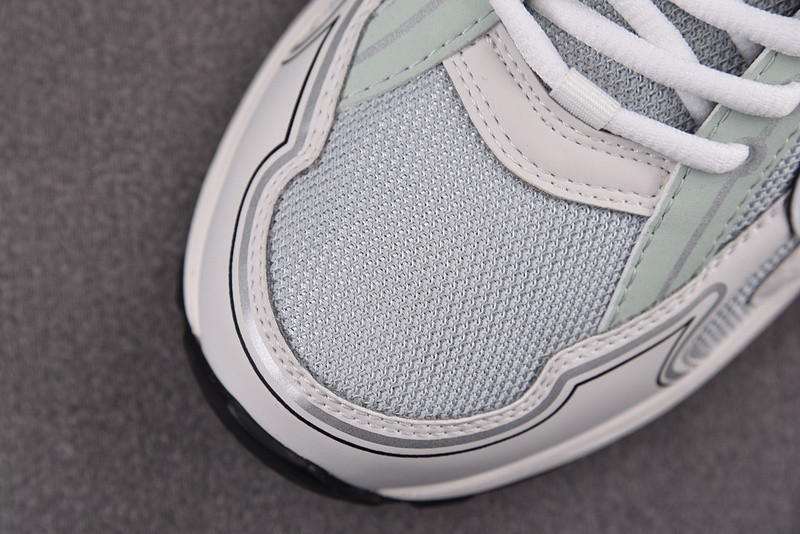 DR B30 Sneaker