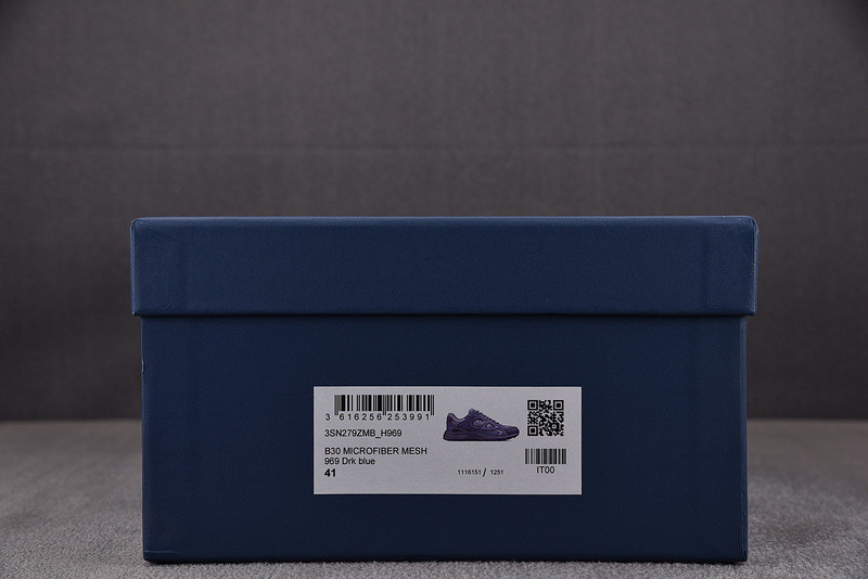 DR B30 Sneaker