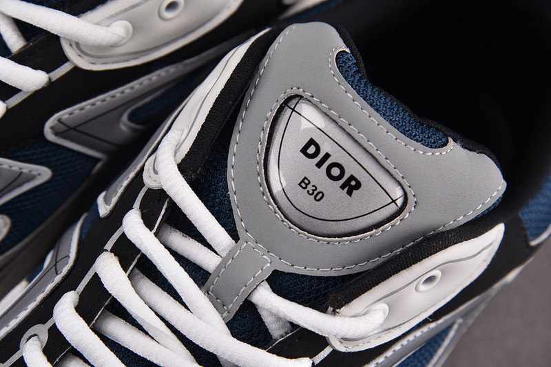 DR B30 Sneaker