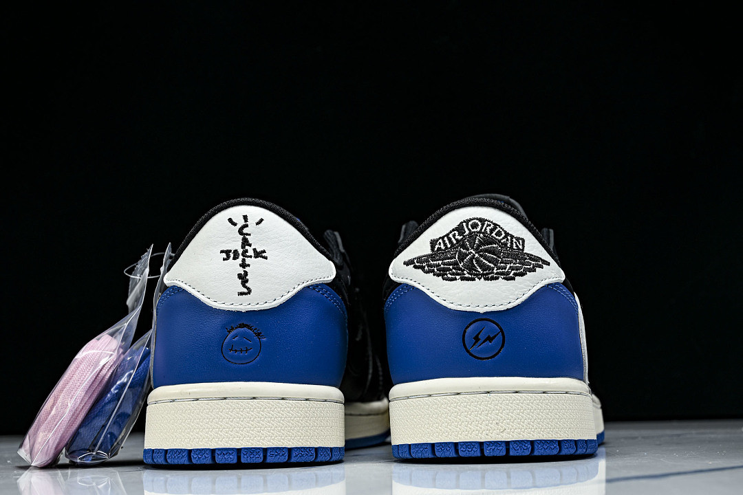 Travis Scott x Air Jordan 1 DM7866-014