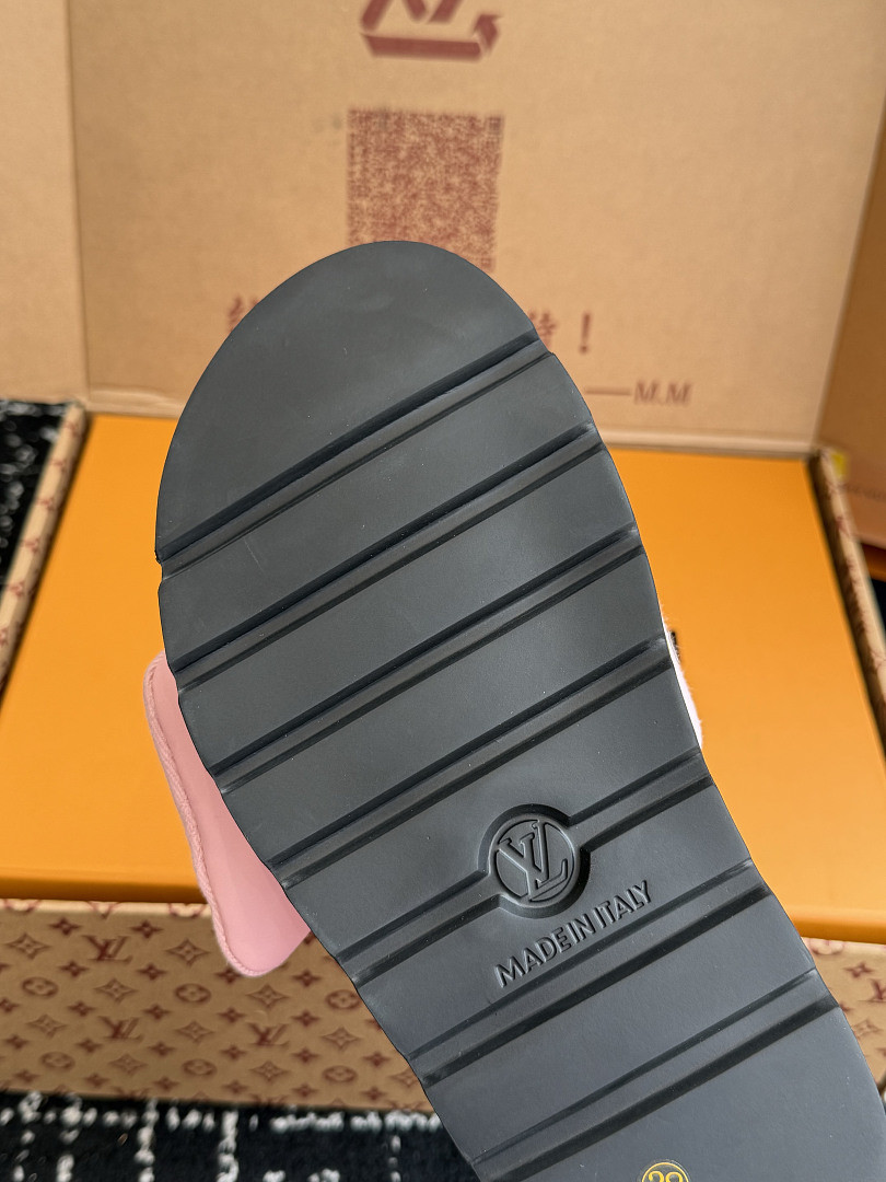 L*V Slides LVS-006