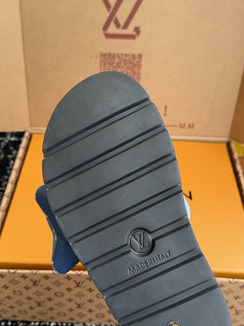L*V Slides LVS-008