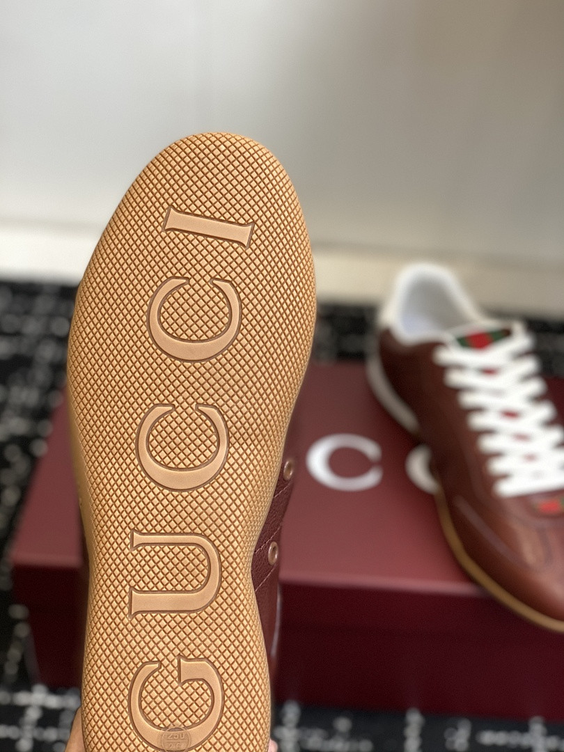 GC Sneakers