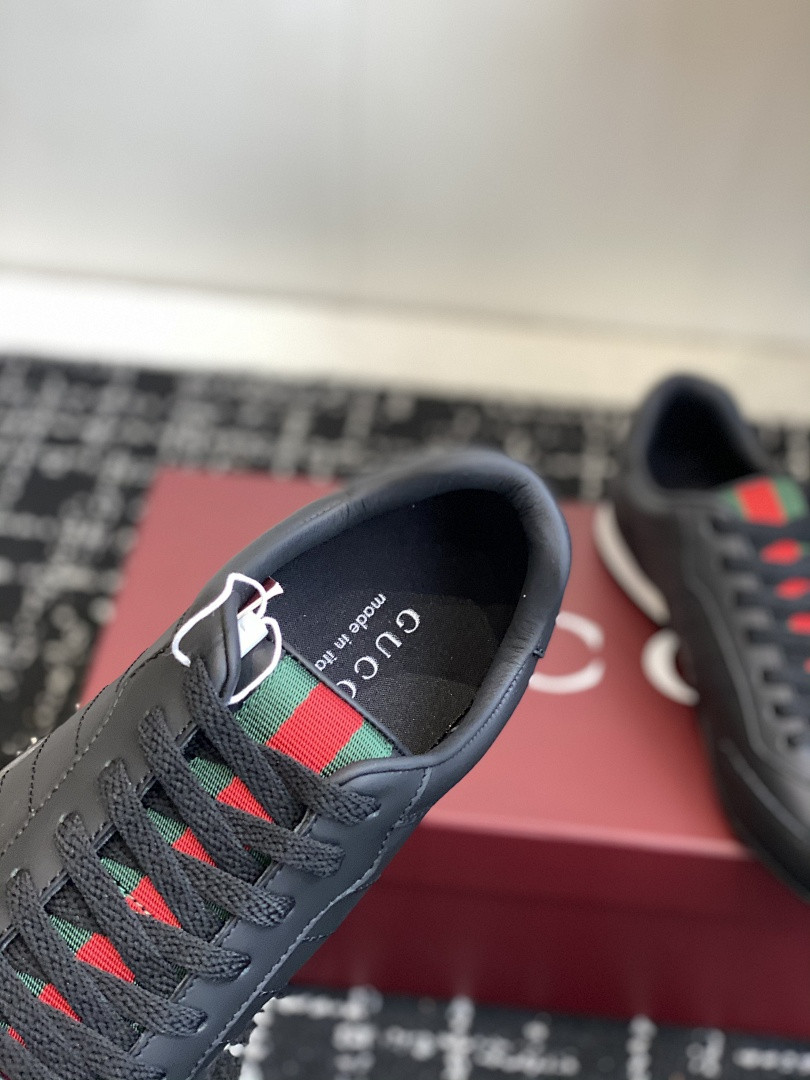 GC Sneakers