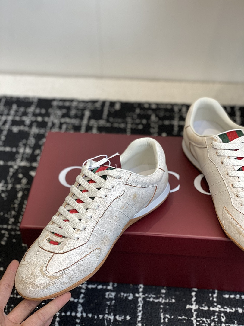 GC Sneakers