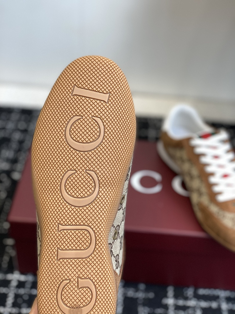 GC Sneakers