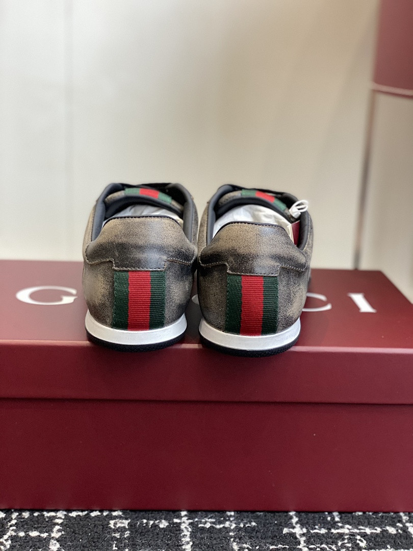 GC Sneakers