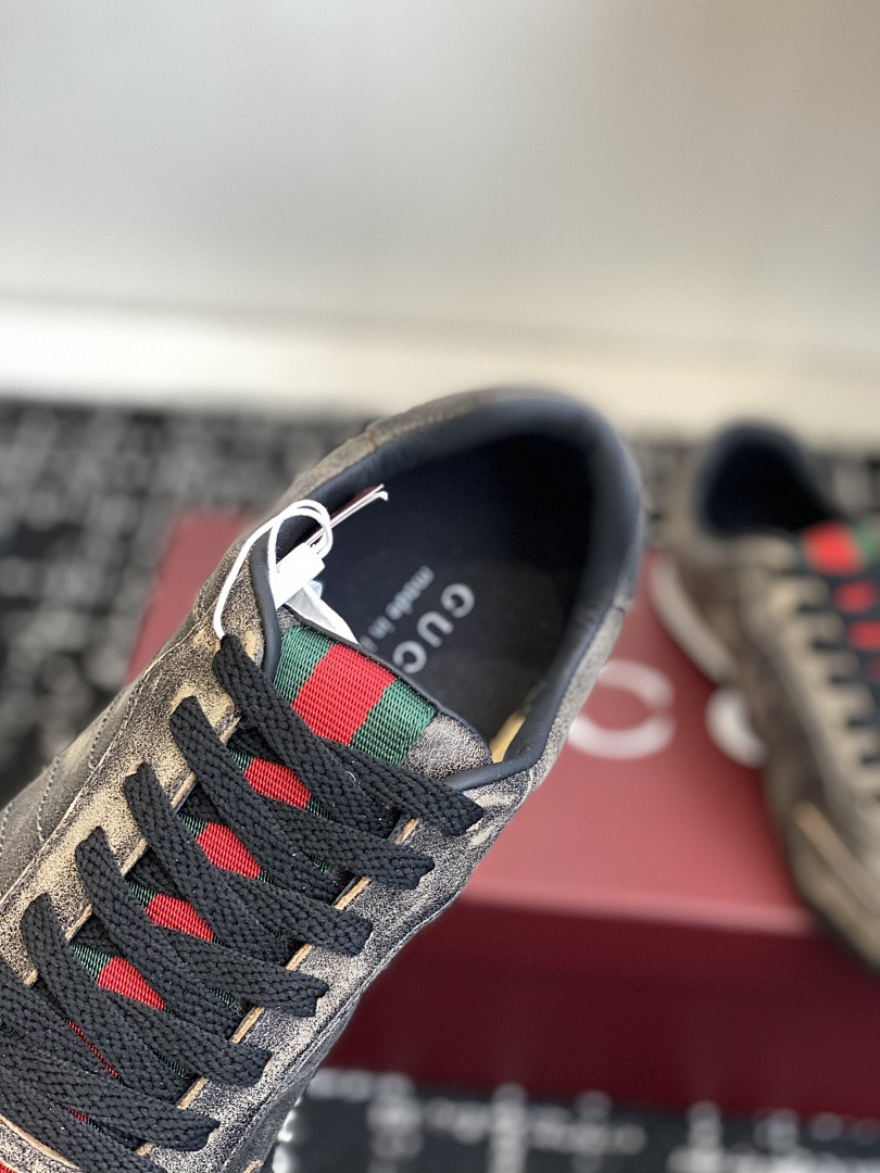 GC Sneakers