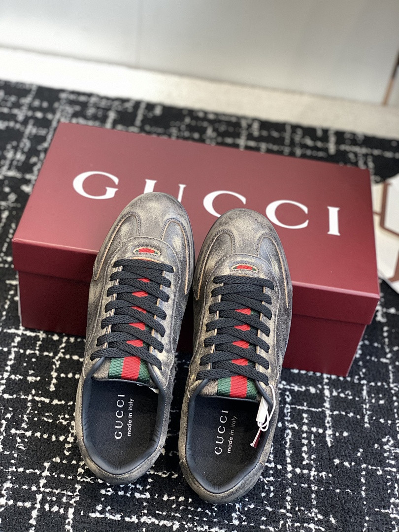GC Sneakers