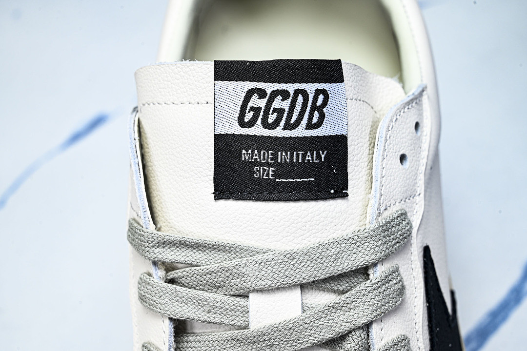 G0lden G0ose Sneakers GG-S002
