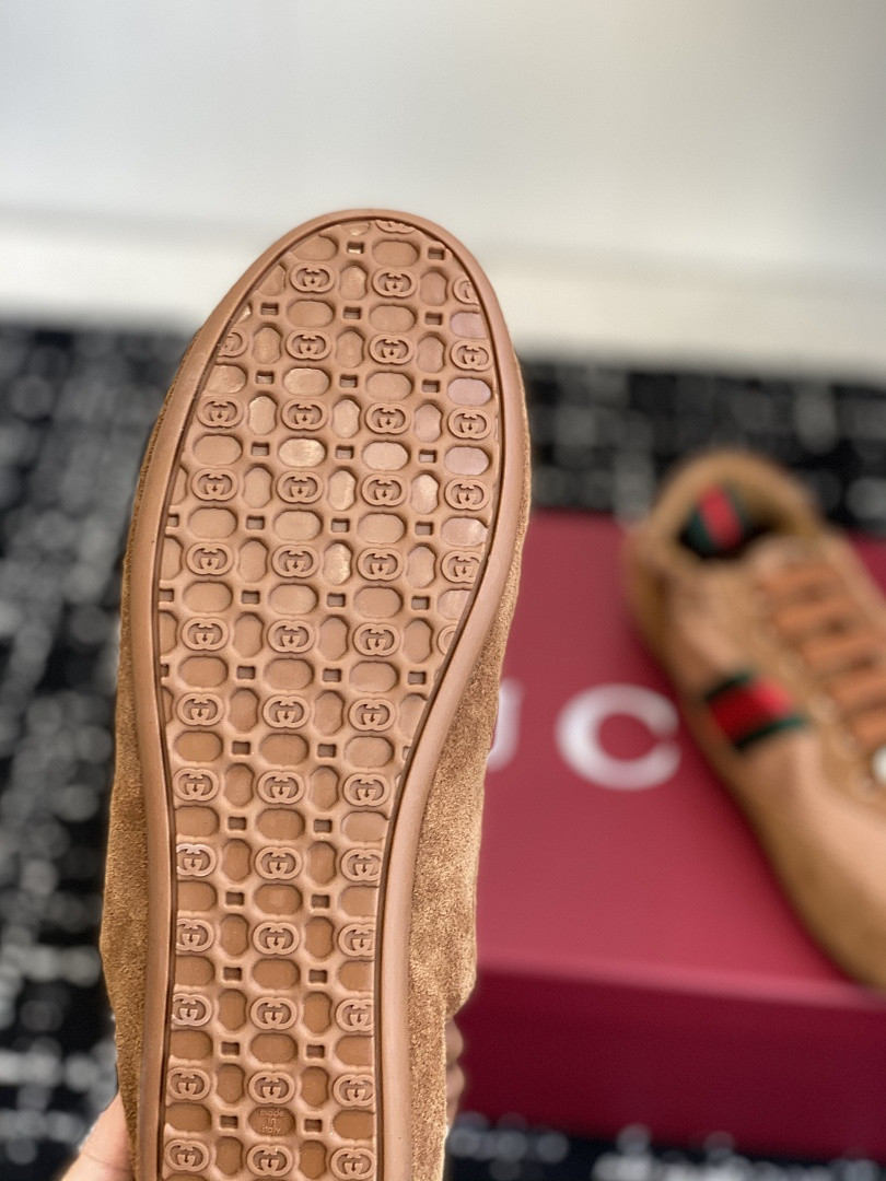 GC Sneakers