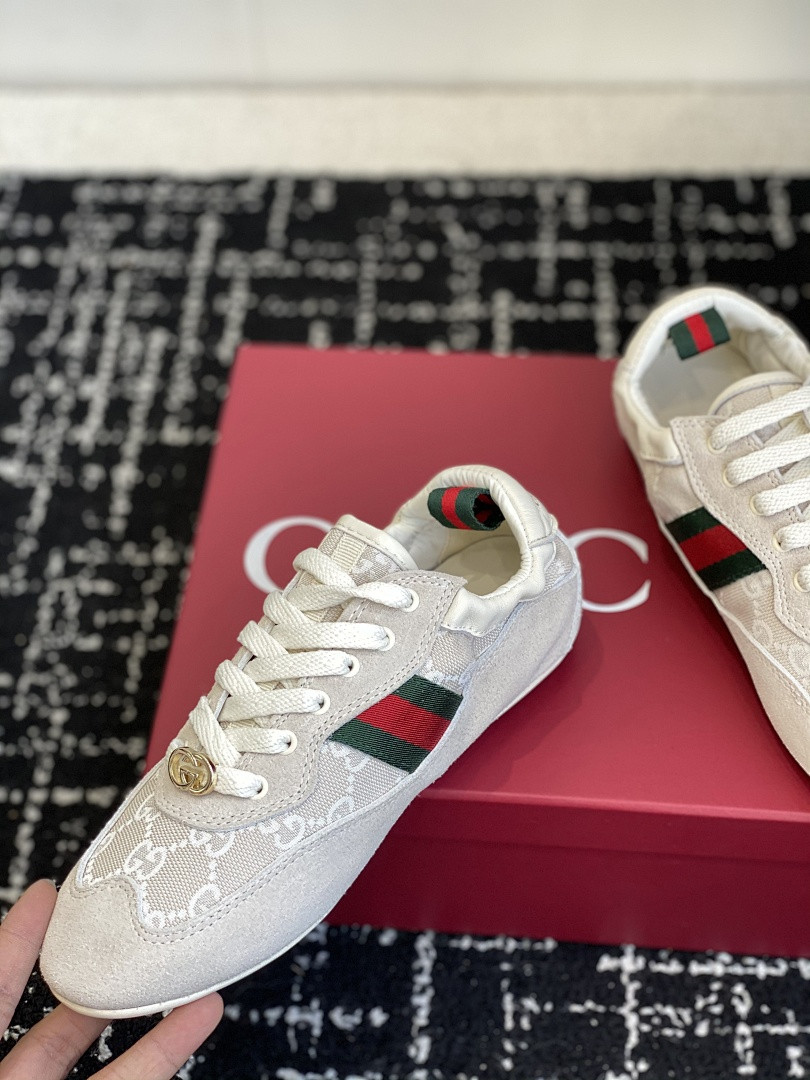 GC Sneakers