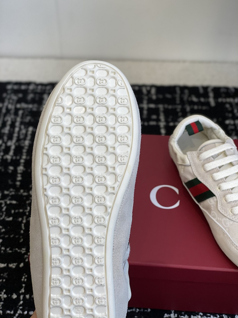 GC Sneakers