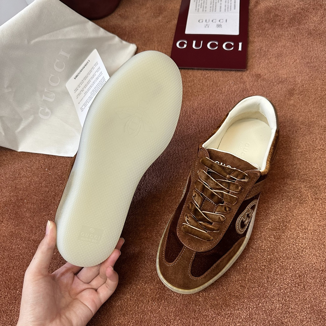 GC Sneakers