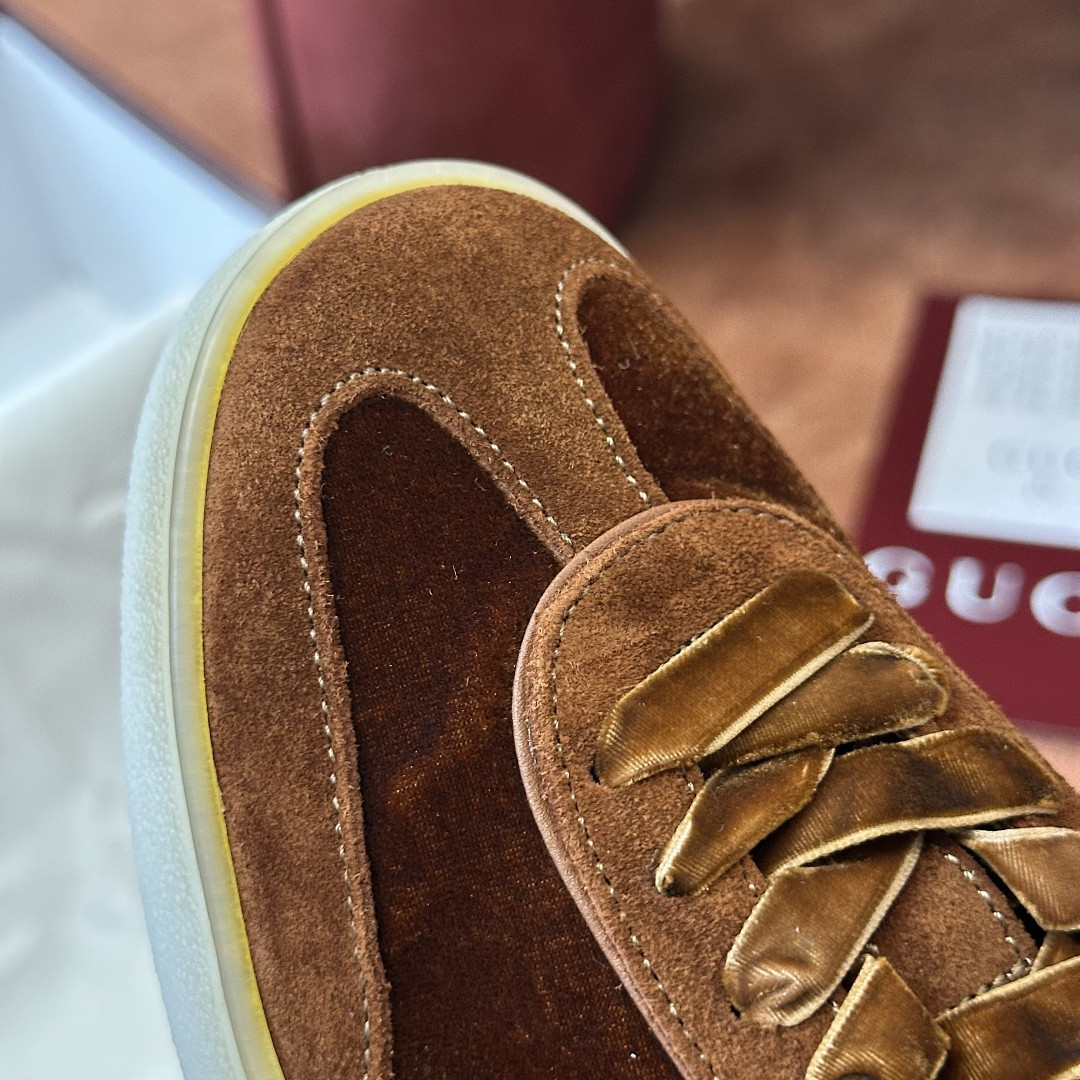 GC Sneakers