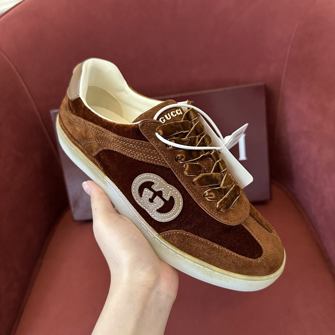 GC Sneakers