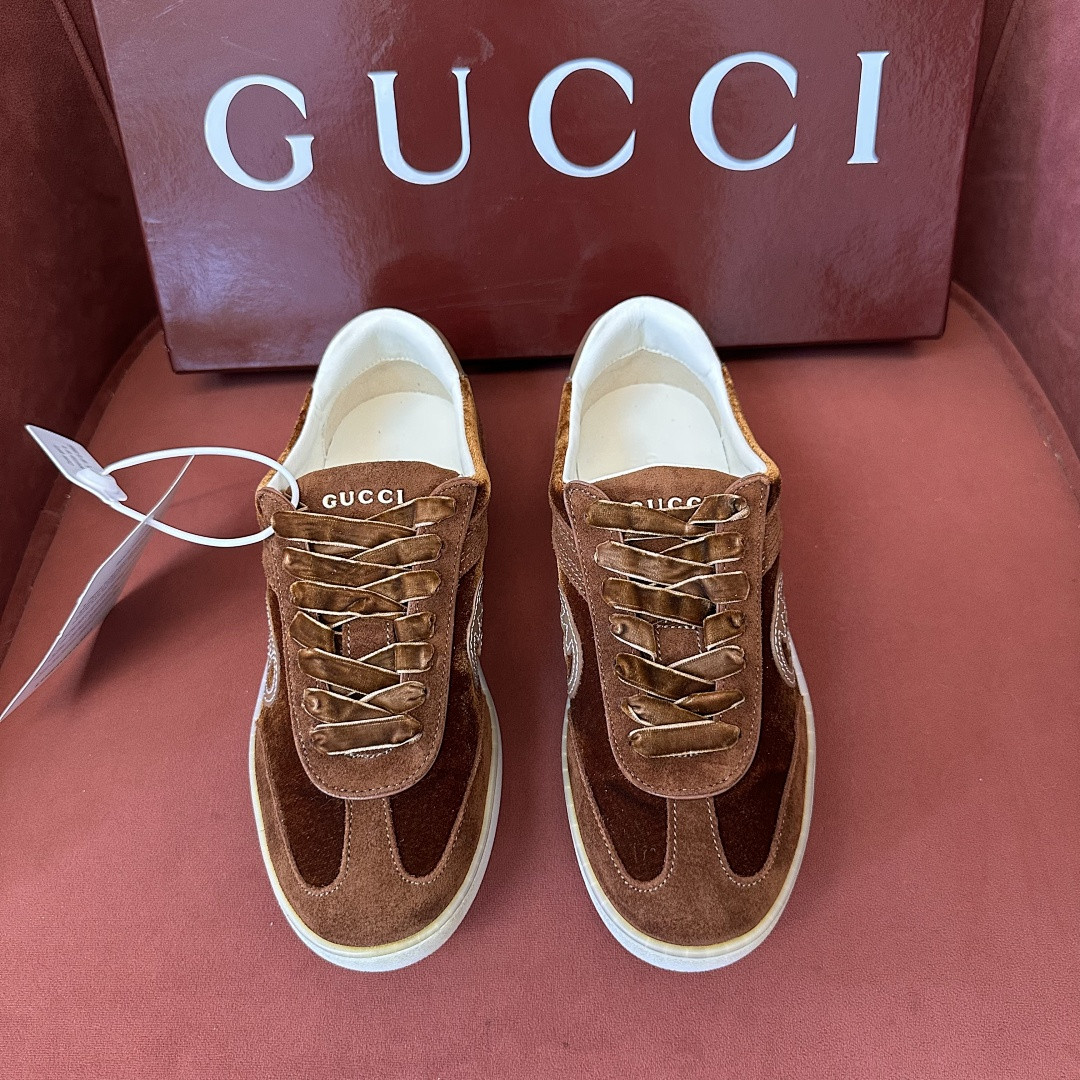 GC Sneakers