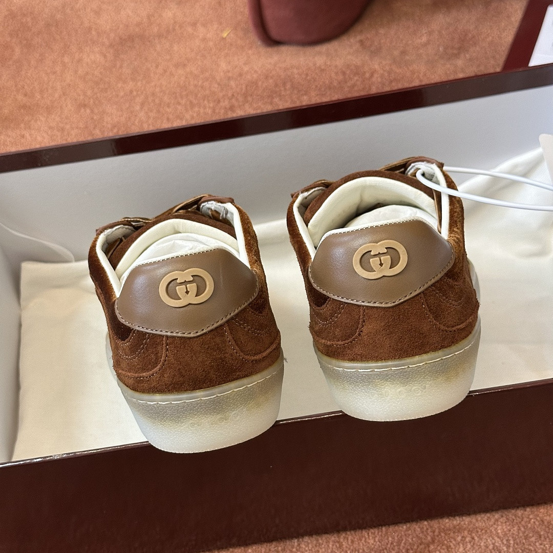 GC Sneakers