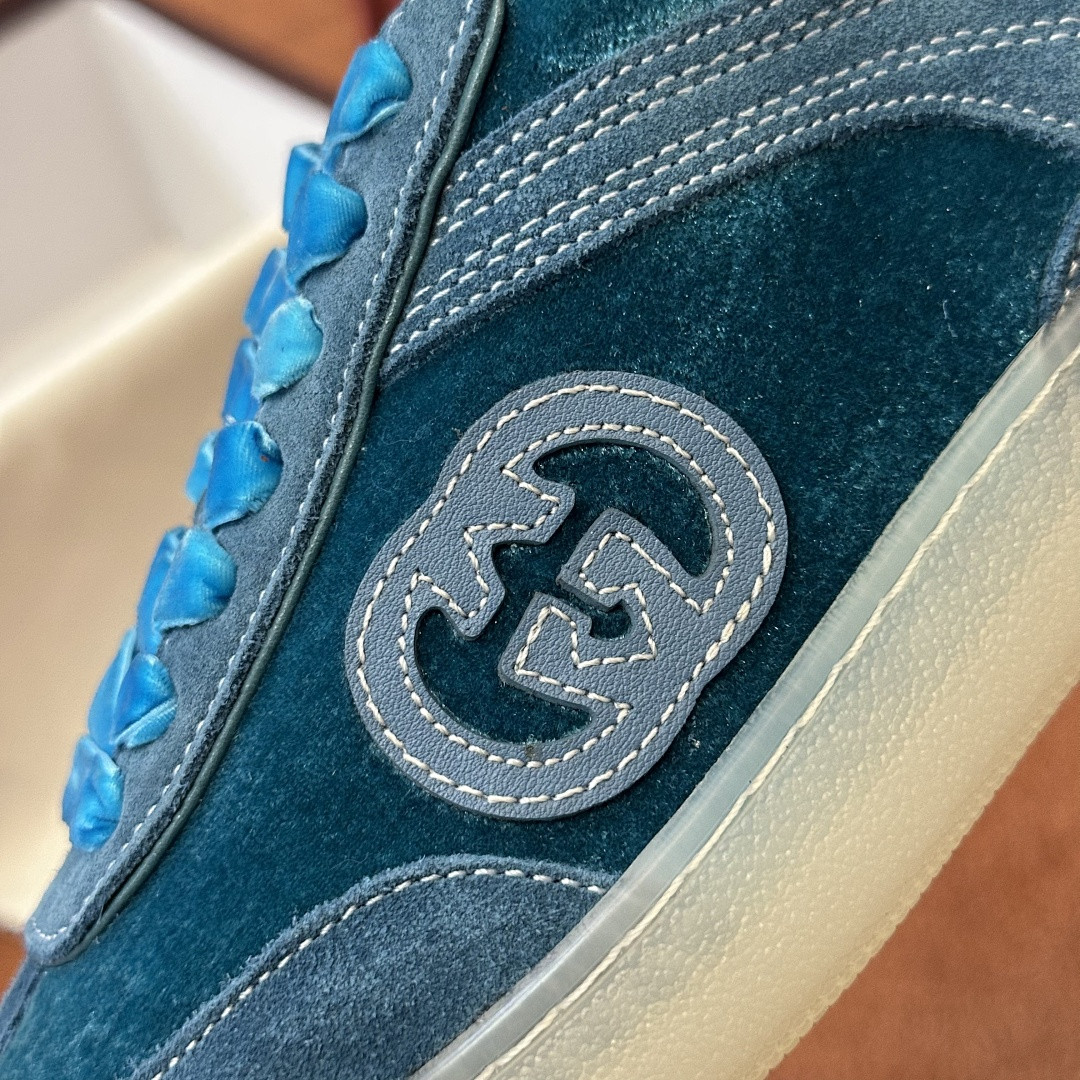 GC Sneakers