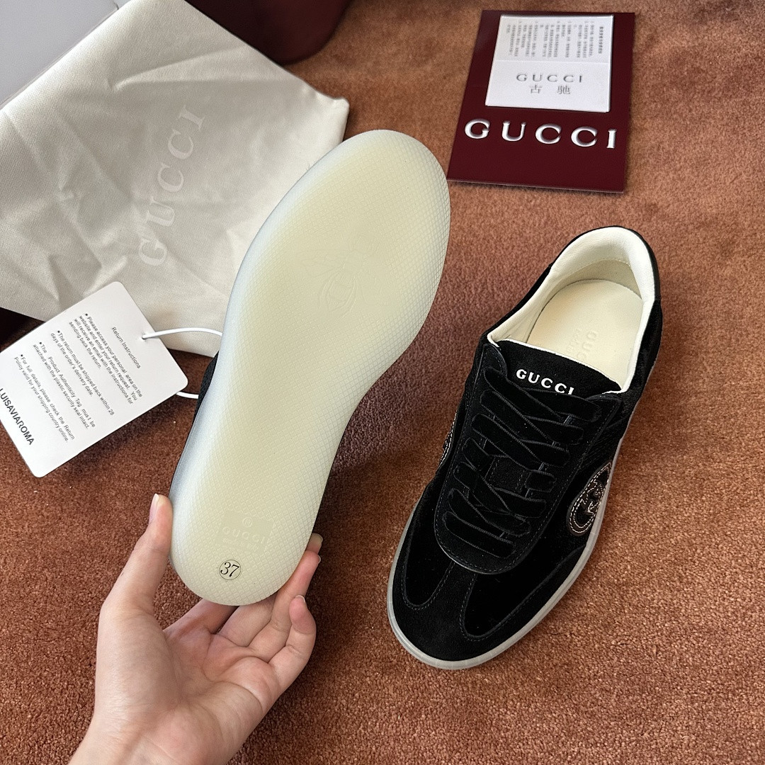 GC Sneakers