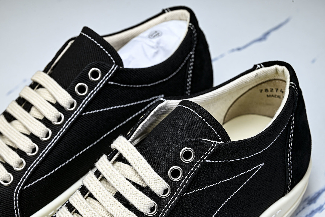 RO Sneakers