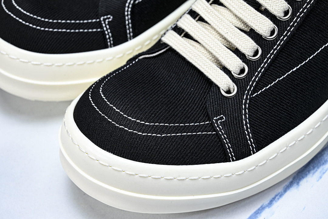 RO Sneakers