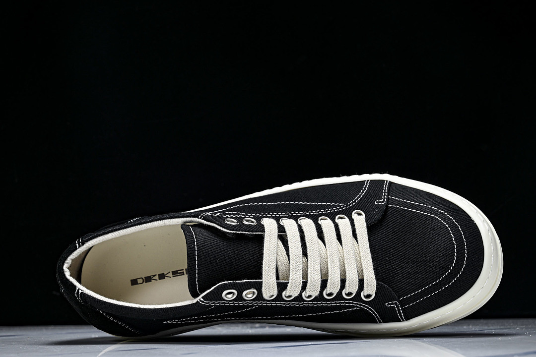 RO Sneakers