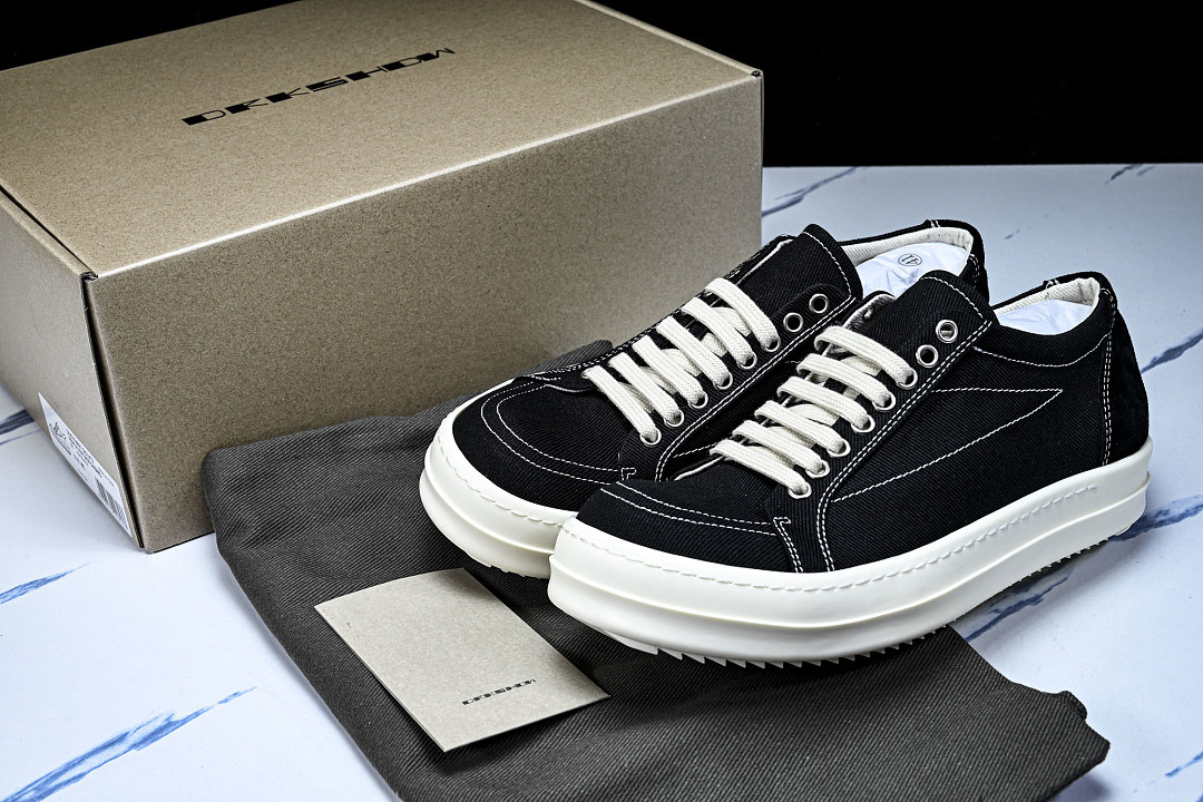 RO Sneakers