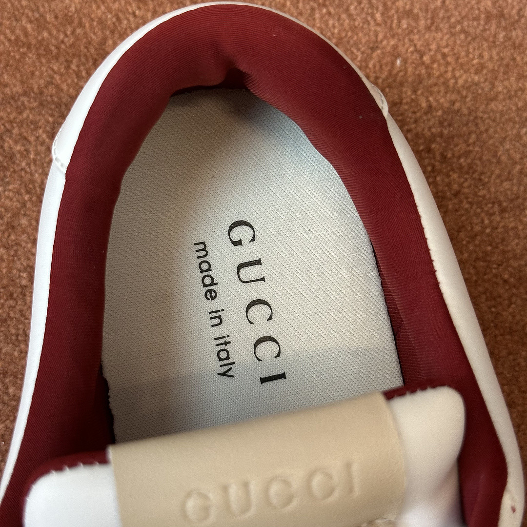 GC Sneakers
