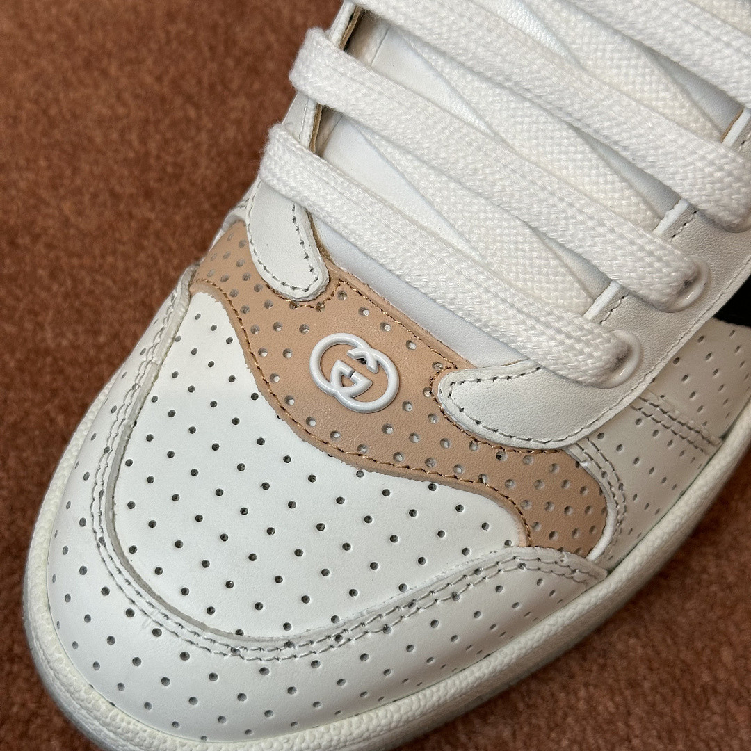 GC Sneakers