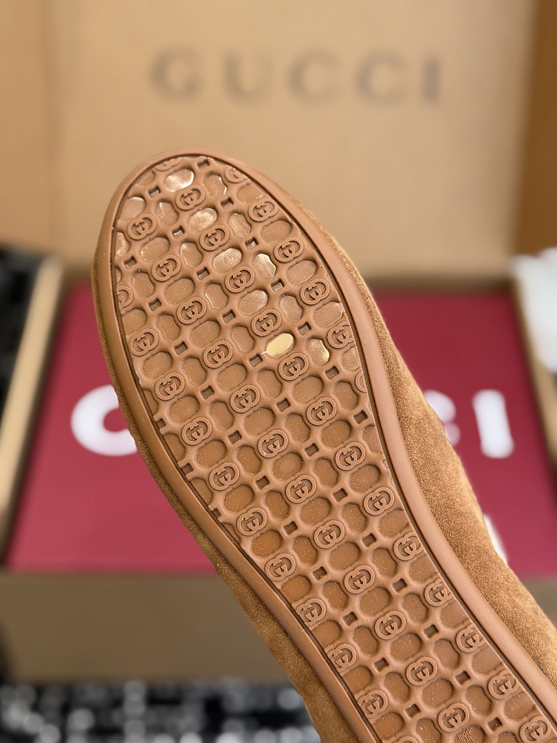 GC Sneakers