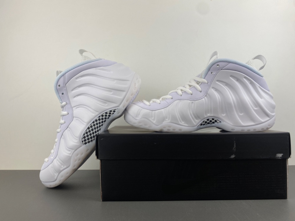 Nike Air Foamposite One “Triple White” HJ5195-100