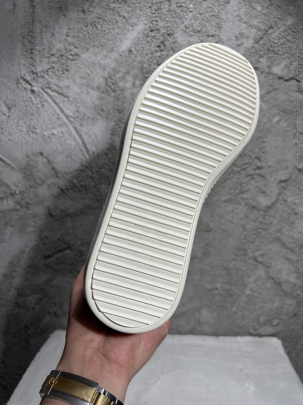 RO Sneakers