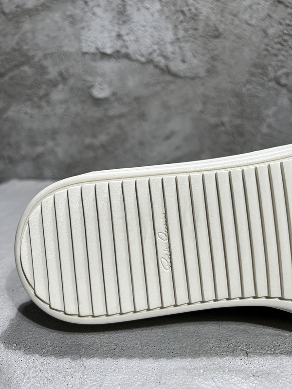 RO Sneakers