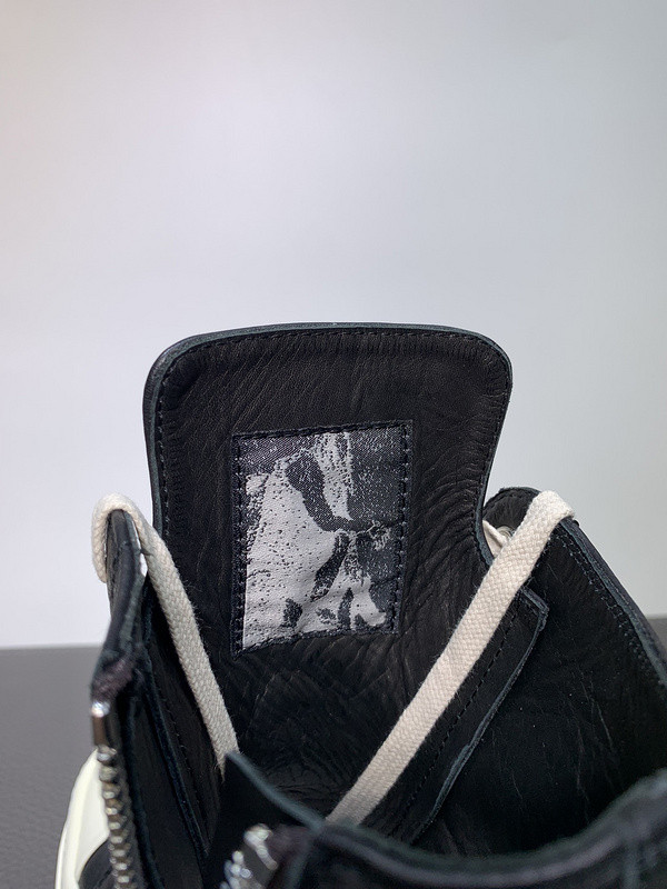 RO Sneakers