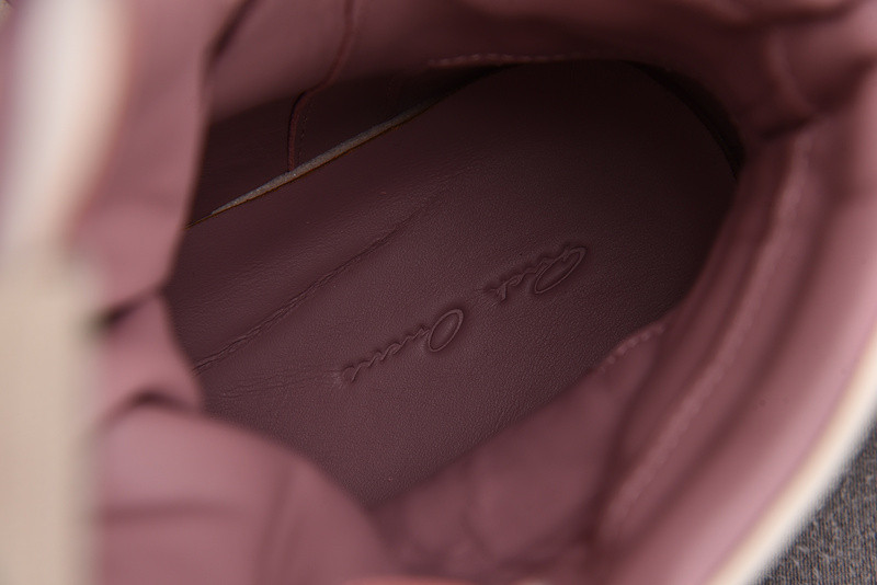 RO Sneakers