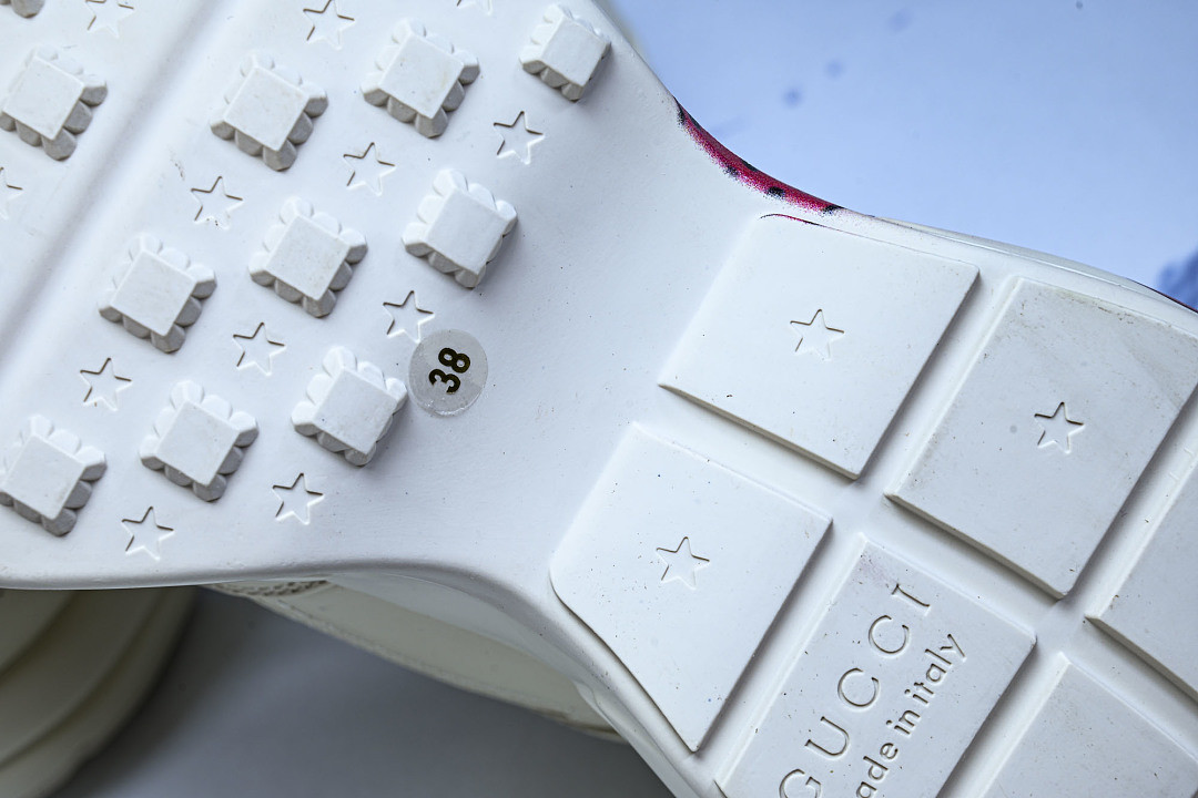 GC Sneakers
