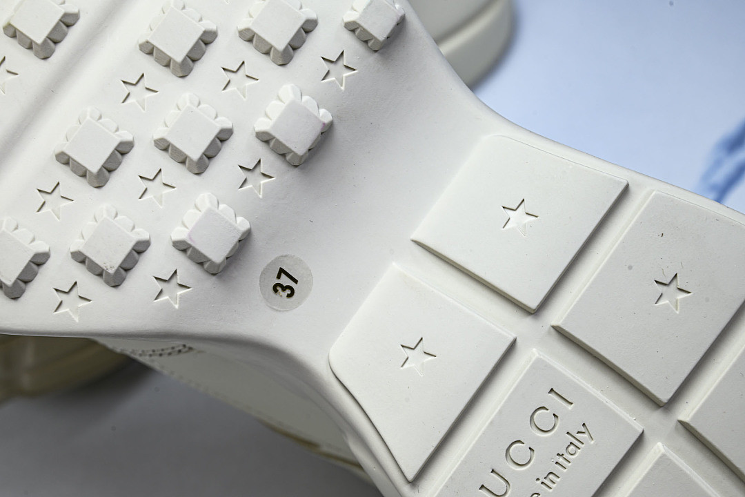 GC Sneakers