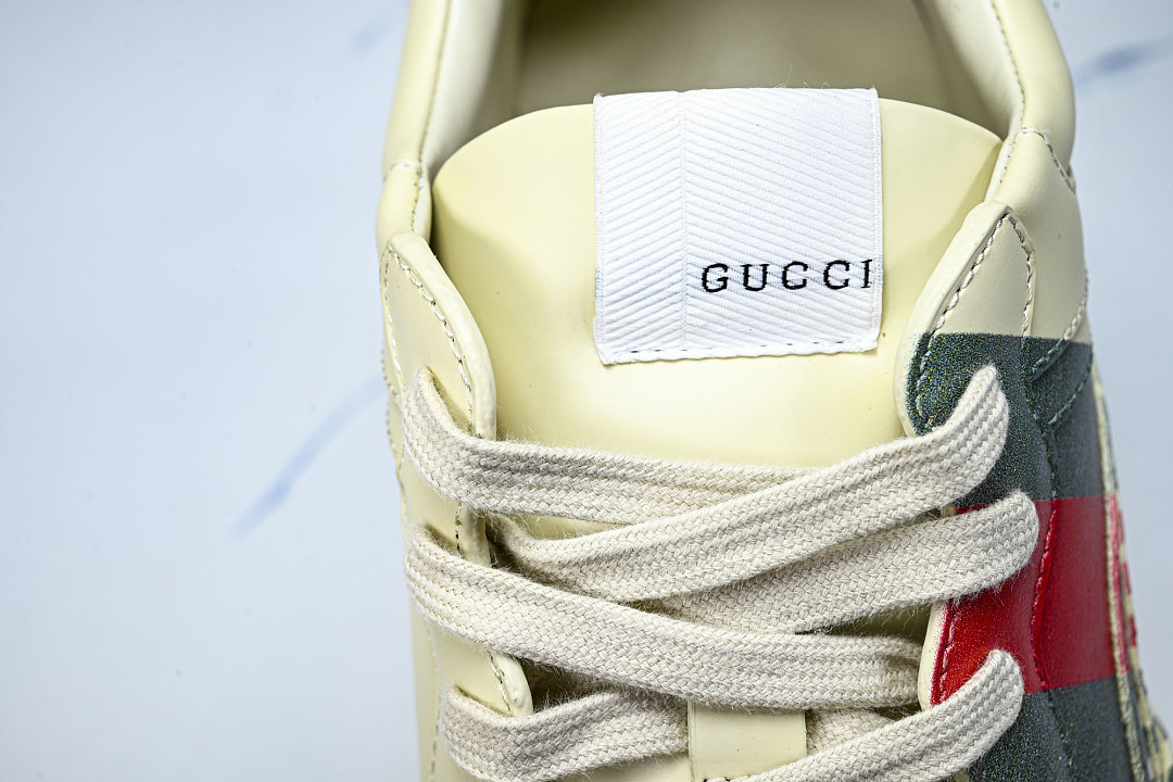 GC Sneakers