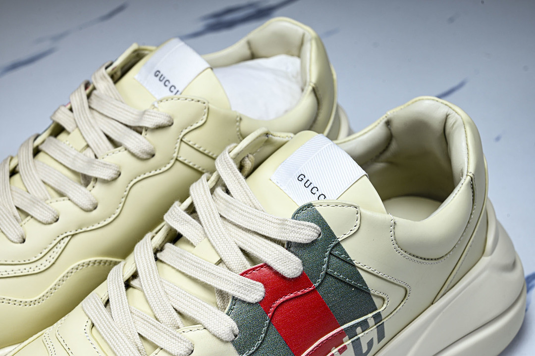 GC Sneakers
