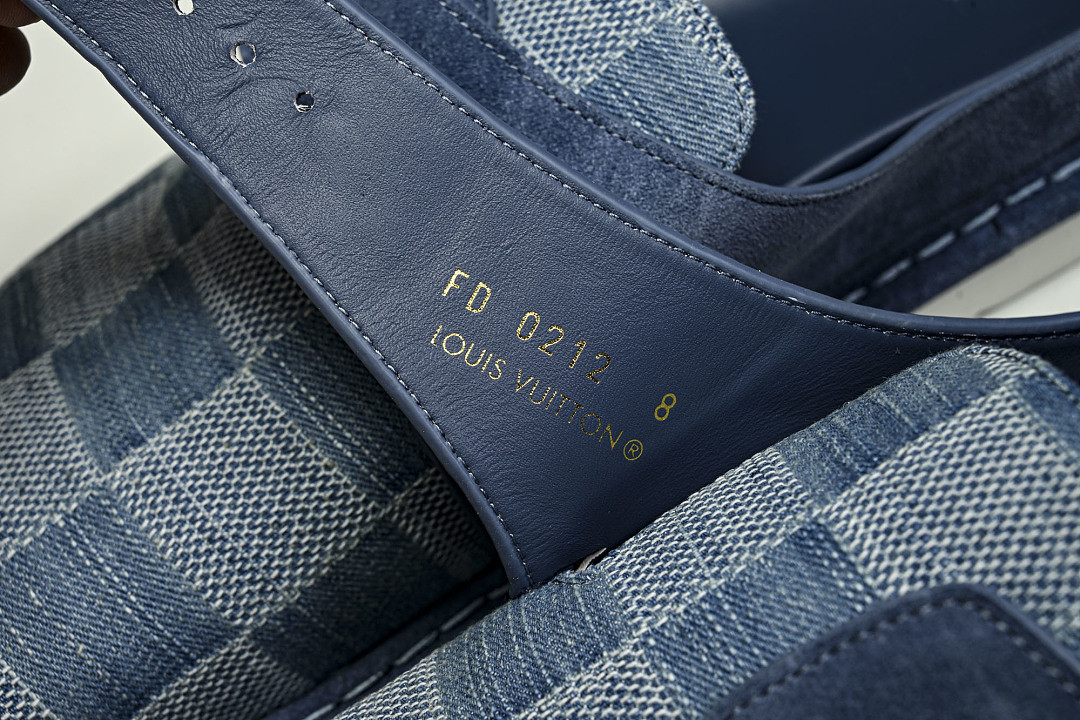 L*V Slides LVS-014