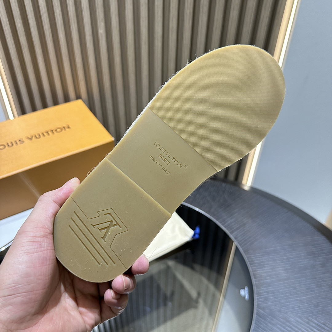 L*V Slides LVS-017