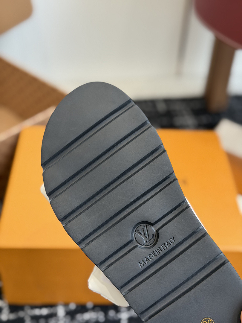 L*V Slides LVS-030
